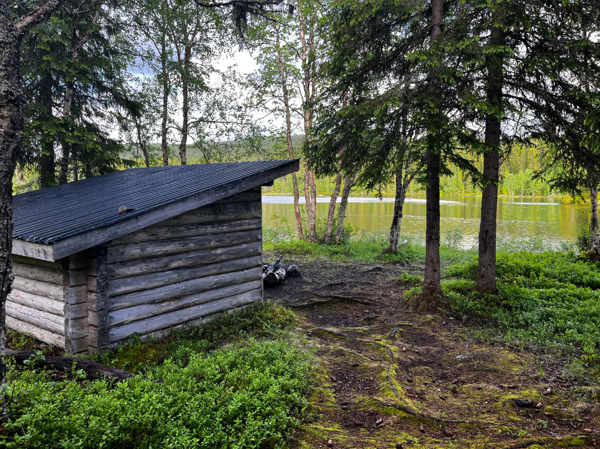 Vindskydd riktat mot vattnet