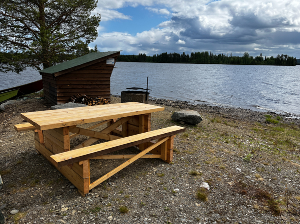 Gediget bänkbord