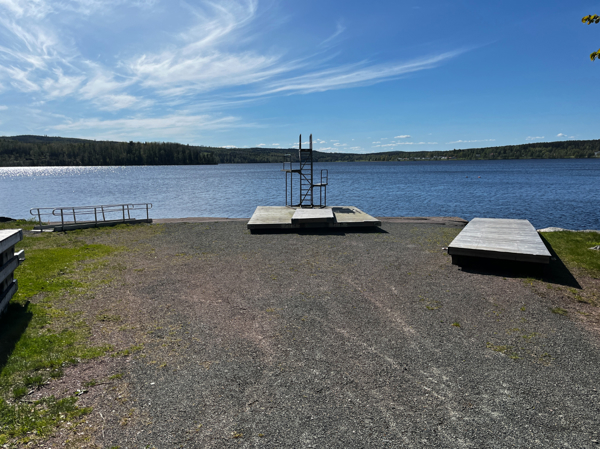Bryggor som väntar på att läggas i