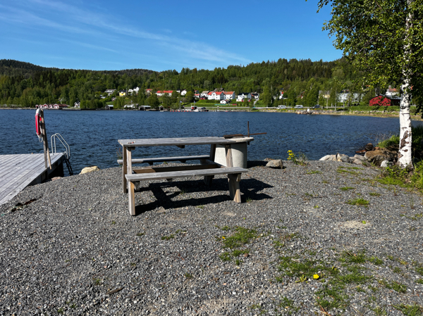 Bänkbord finns också