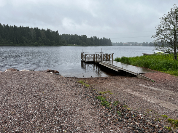 Båtramp och brygga