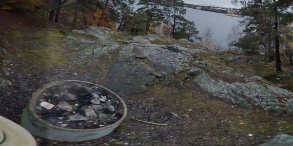 Grillplatsen hämtad från Mapillary https://www.mapillary.com/app/?focus=photo&pKey=1558913778459707