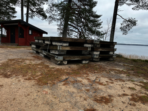 Bryggorna upptagna inför vintern