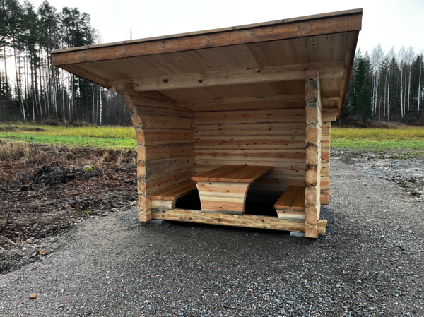 Bord finns i vindskyddet