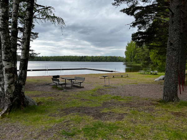 Grillplatsen nära badbryggan