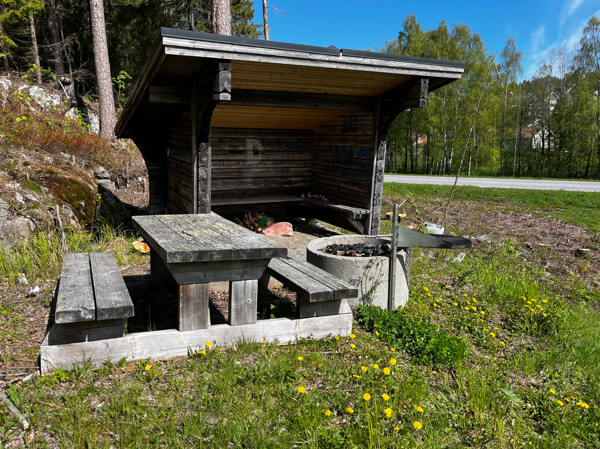 Bänkbord finns också