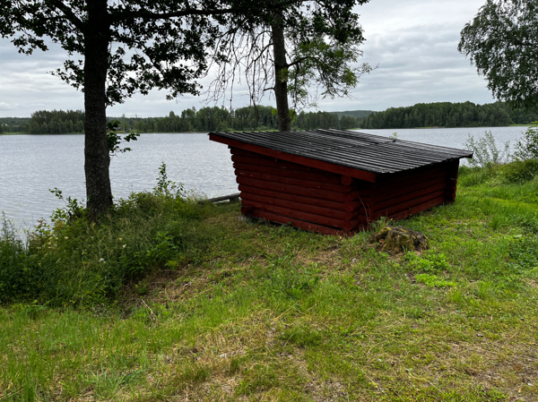 Fint läge vid strandkanten