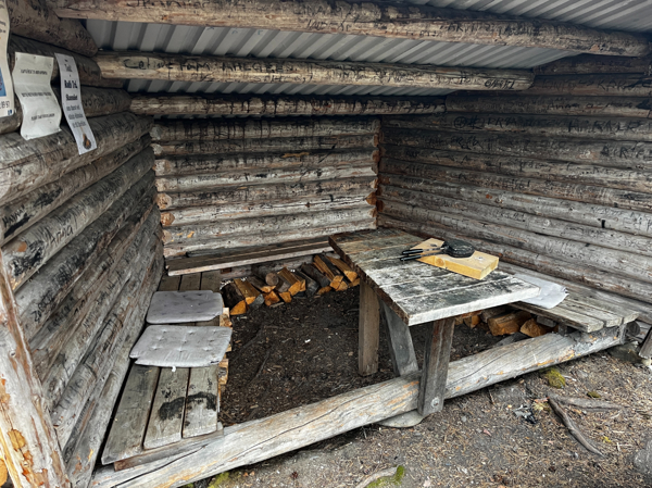 Insidan av vindskyddet